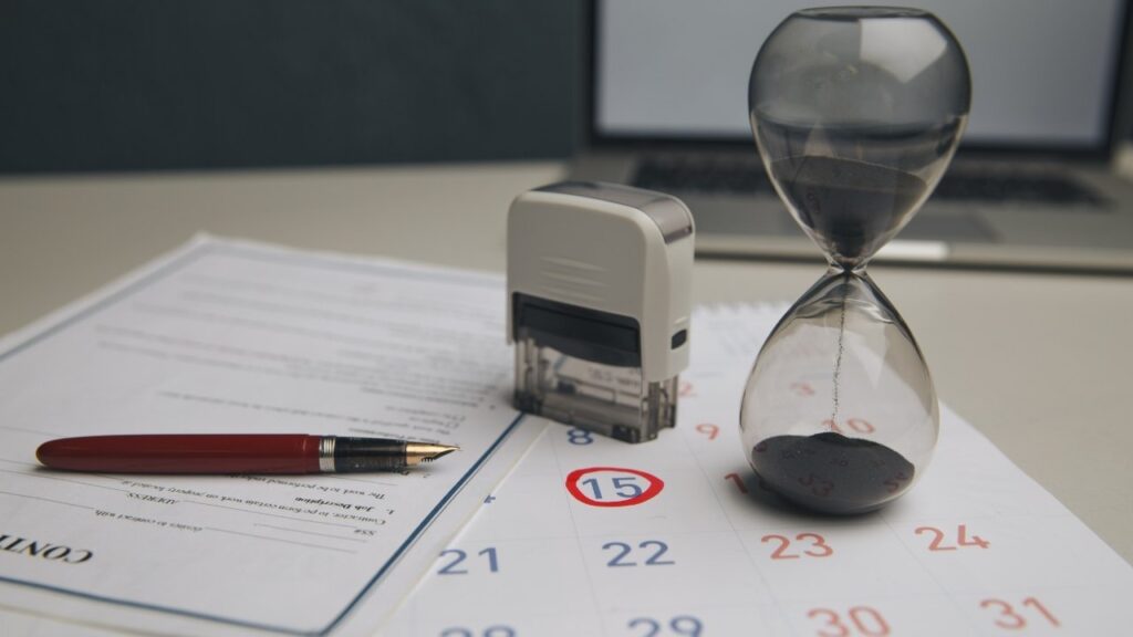 Imagem de Capa - Entendendo os prazos_ quanto tempo leva um processo contra uma empresa de